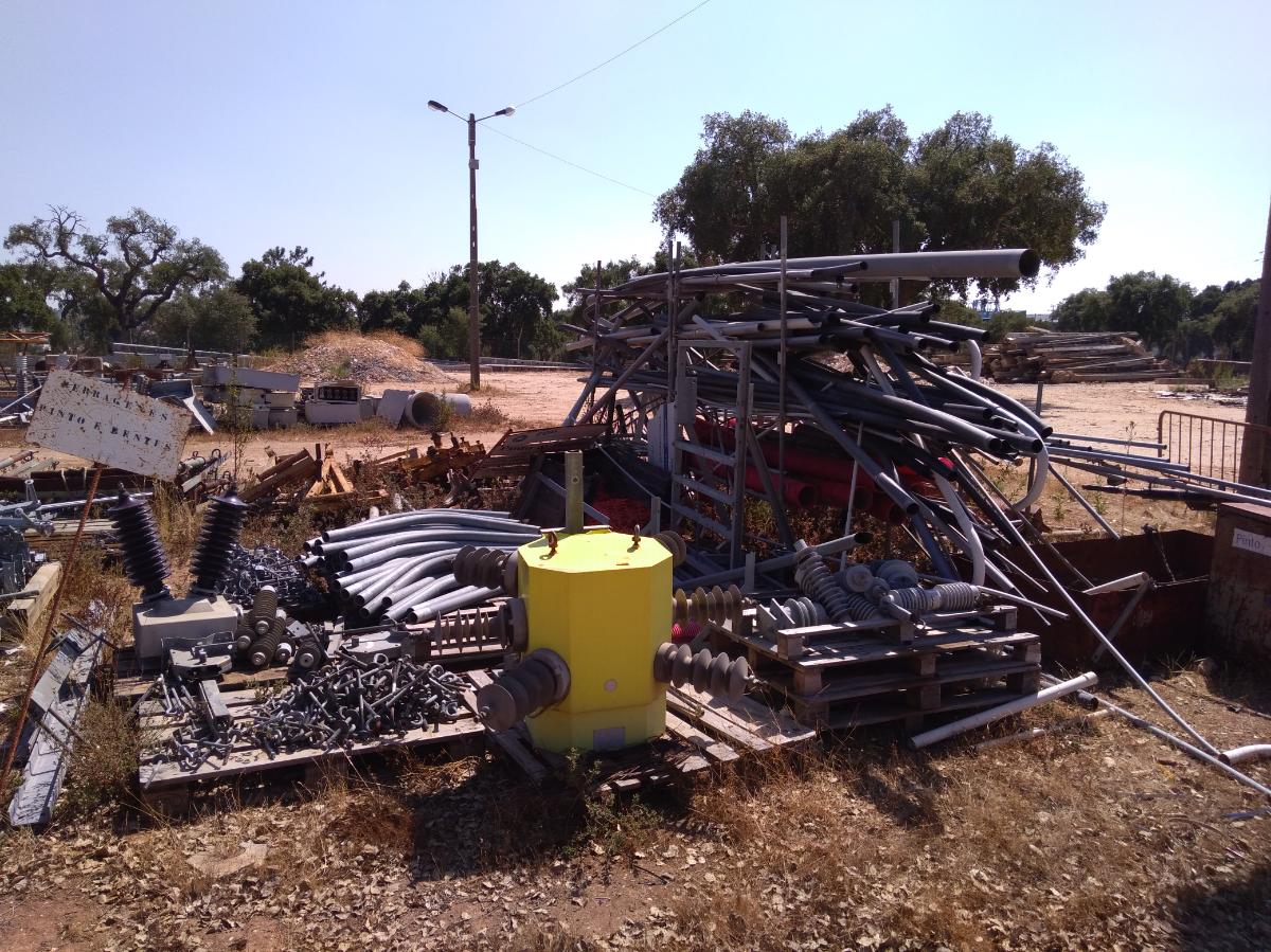 EXTERIOR (VERBA 322-323)